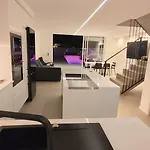 Sun Sea Villa-heated Pool Вилла Коральео